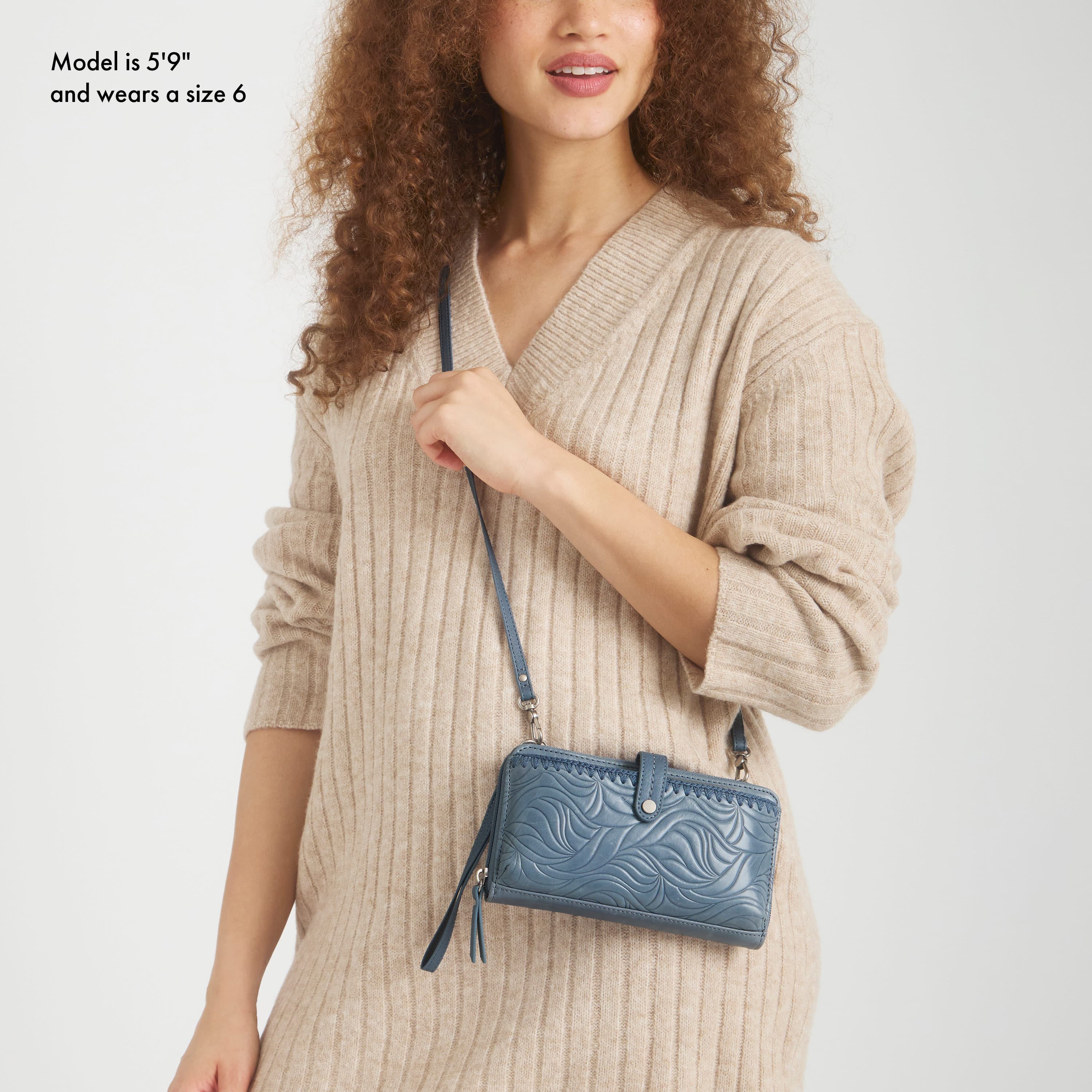 Cartera para smartphone Iris - Cuero - Ola marítima en relieve