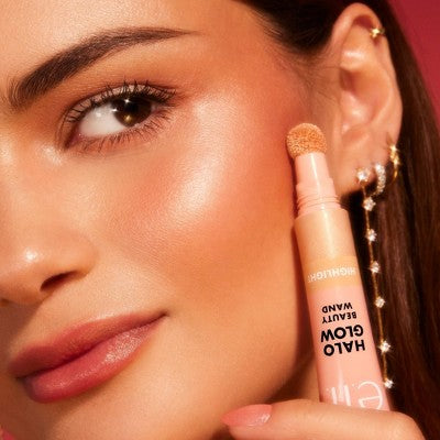 e.l.f. Halo Glow Highlighter Beauty Wand Champagne Campaign 0.33 fl oz - Imperfect Box