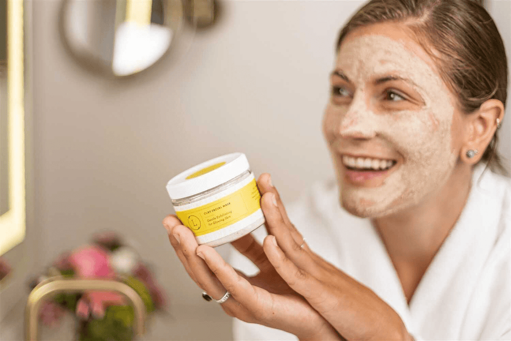 Lizush Natural Clay Facial Mask – Exfoliate and Glow