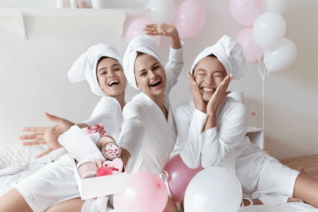 Natural Skincare Gift Box – Sustainable & Customizable Spa Set