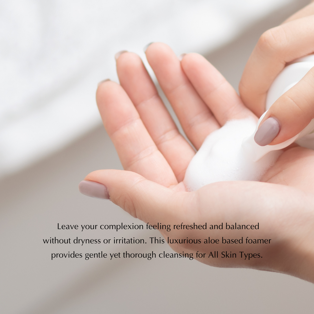 Gentle, Oil-Free Foaming Apple Cleanser for Sensitive & Acne-Prone Skin | Vegan, allergen-friendly, sulfate & paraben free | Purifying, hydrating face wash for all skin types
